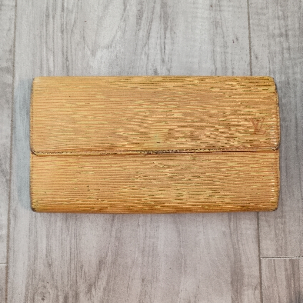 LOUIS VUITTON Epi Wallet Yellow Gold LV Purple Lining Bag Purse Authentic - Picture 1 of 13
